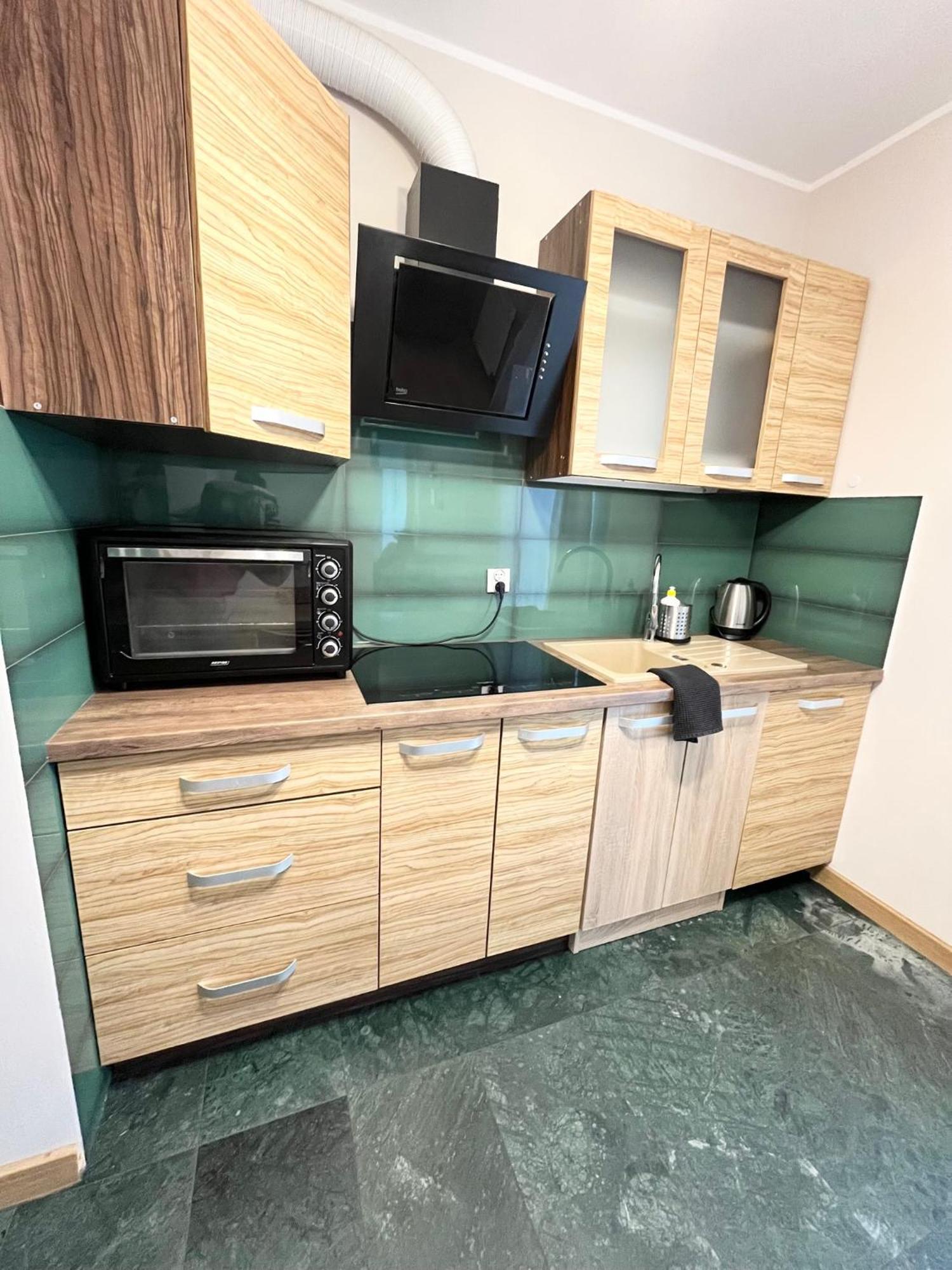 Oldtown Retro Apartment By Marina With Balcony For 6 People Гданск Екстериор снимка