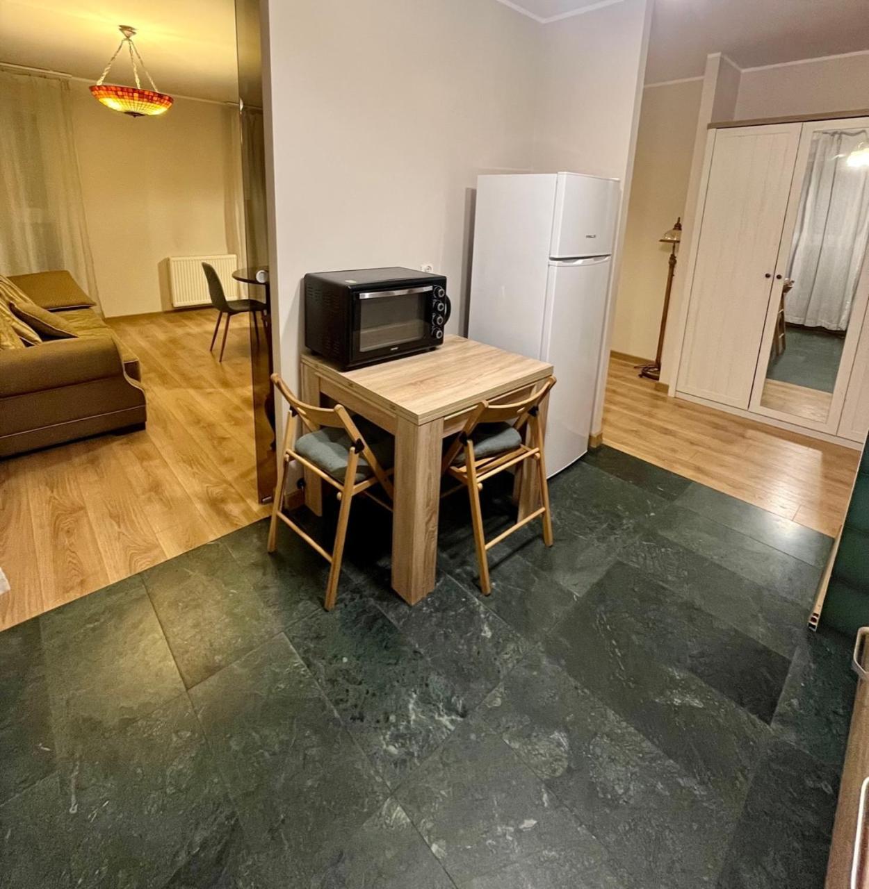 Oldtown Retro Apartment By Marina With Balcony For 6 People Гданск Екстериор снимка
